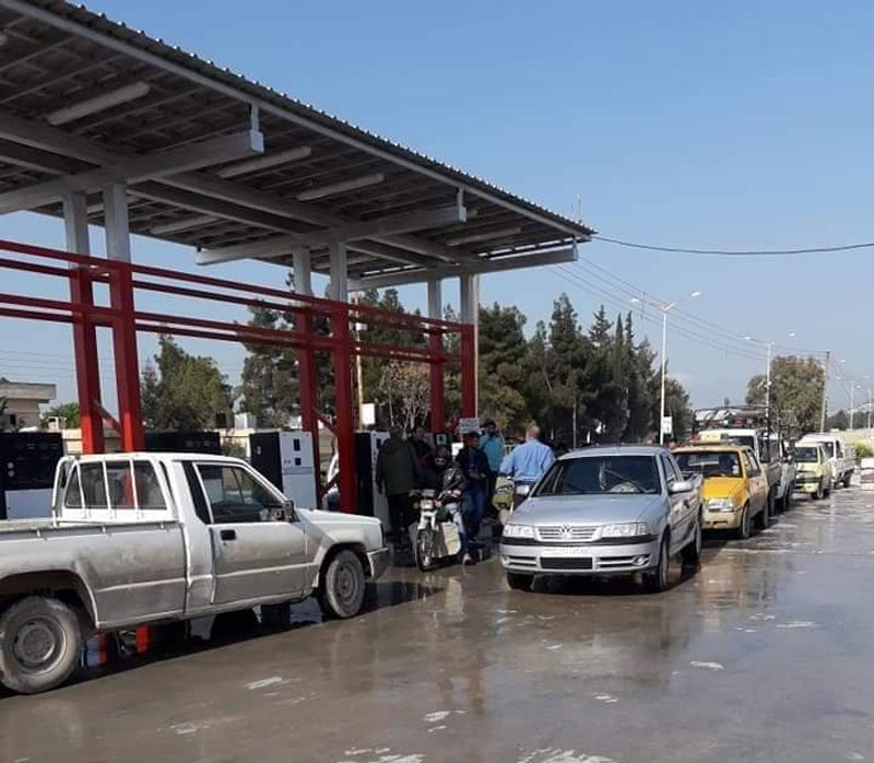 سبب الاختناق على محطات البنزين في حماة