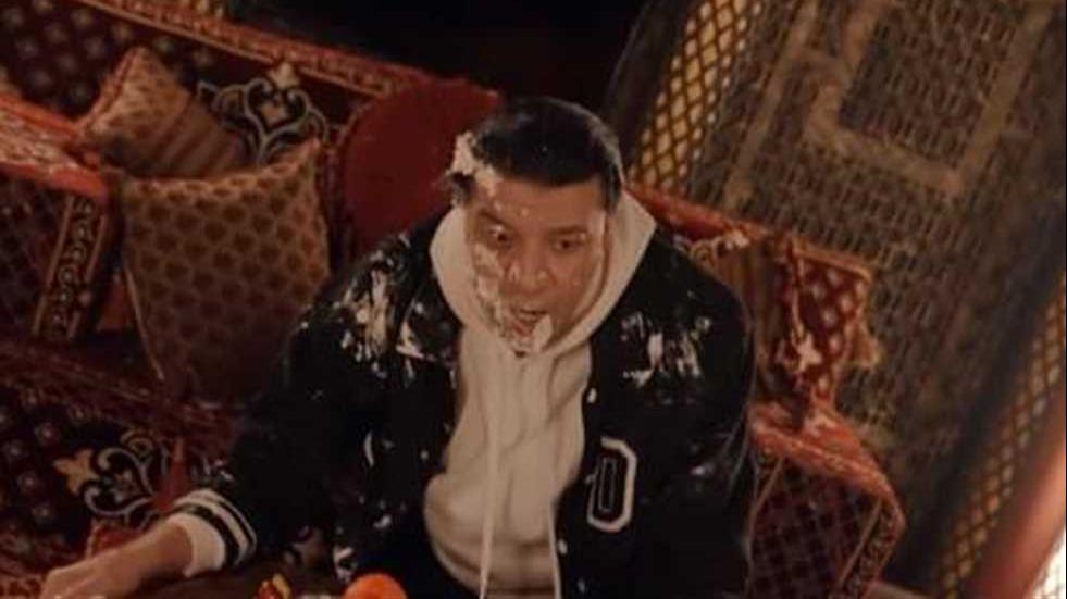 النقيب الحالي مصطفى كامل ضحية مقلب رامز جلال