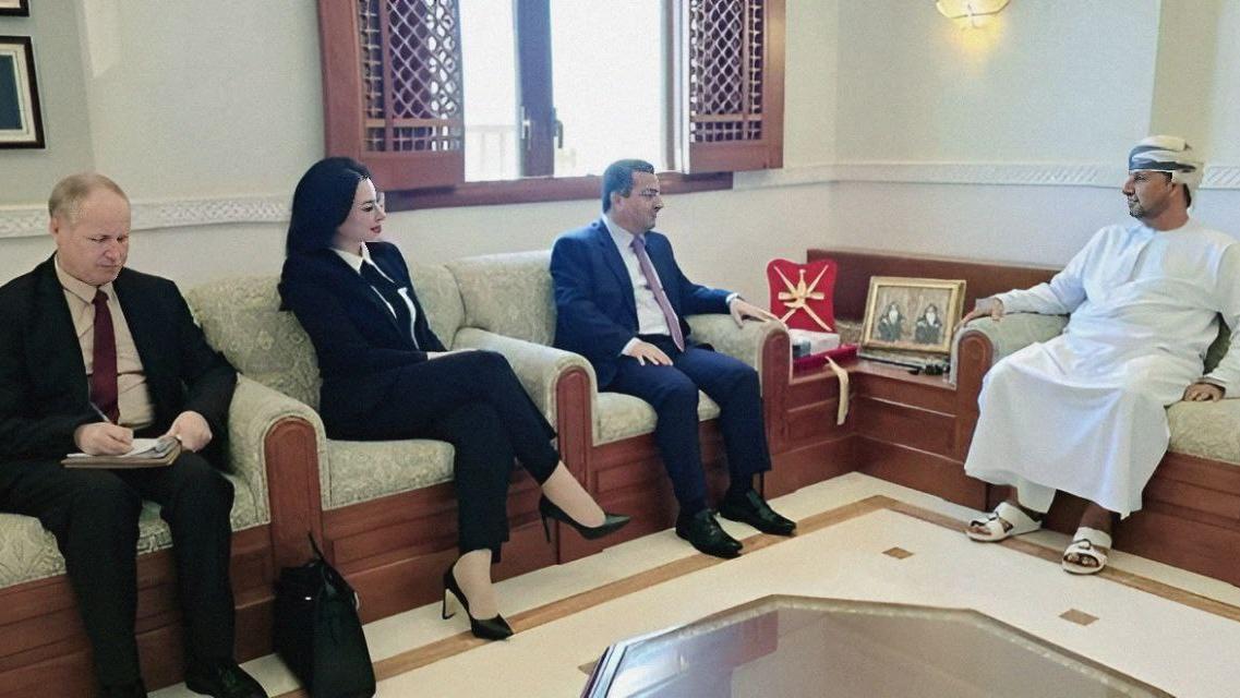 سلطنة عمان وسورية تبحثان تفعيل التعاون القضائي والقانوني بين البلدين