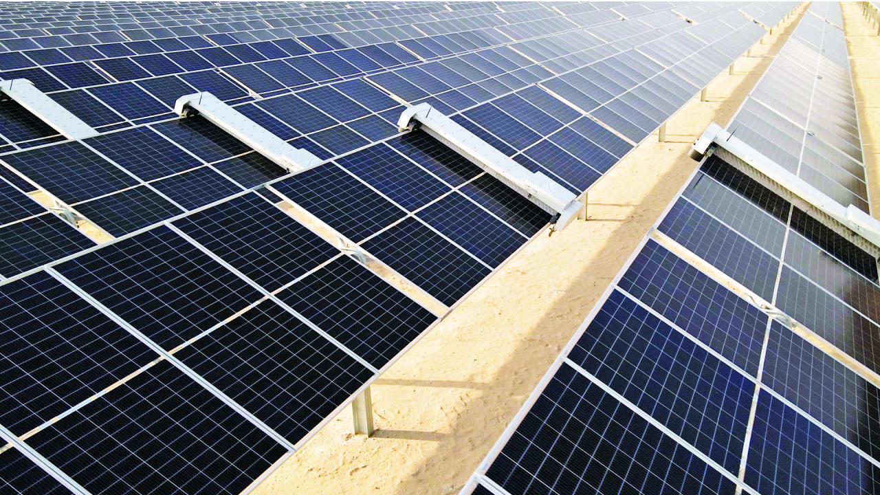 دبي تسجل ضمن المدن الرائدة في تطوير قطاع الطاقة المتجددة والنظيفة