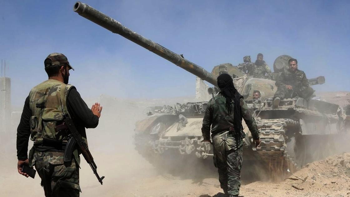 الجيش يستهدف مواقع المسلحين في حلب وريف إدلب