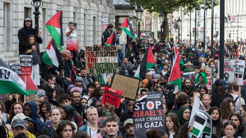 مظاهرات في الأرجنتين دعماً للشعب الفلسطيني وتنديداً بالإبادة الجماعية في غزة