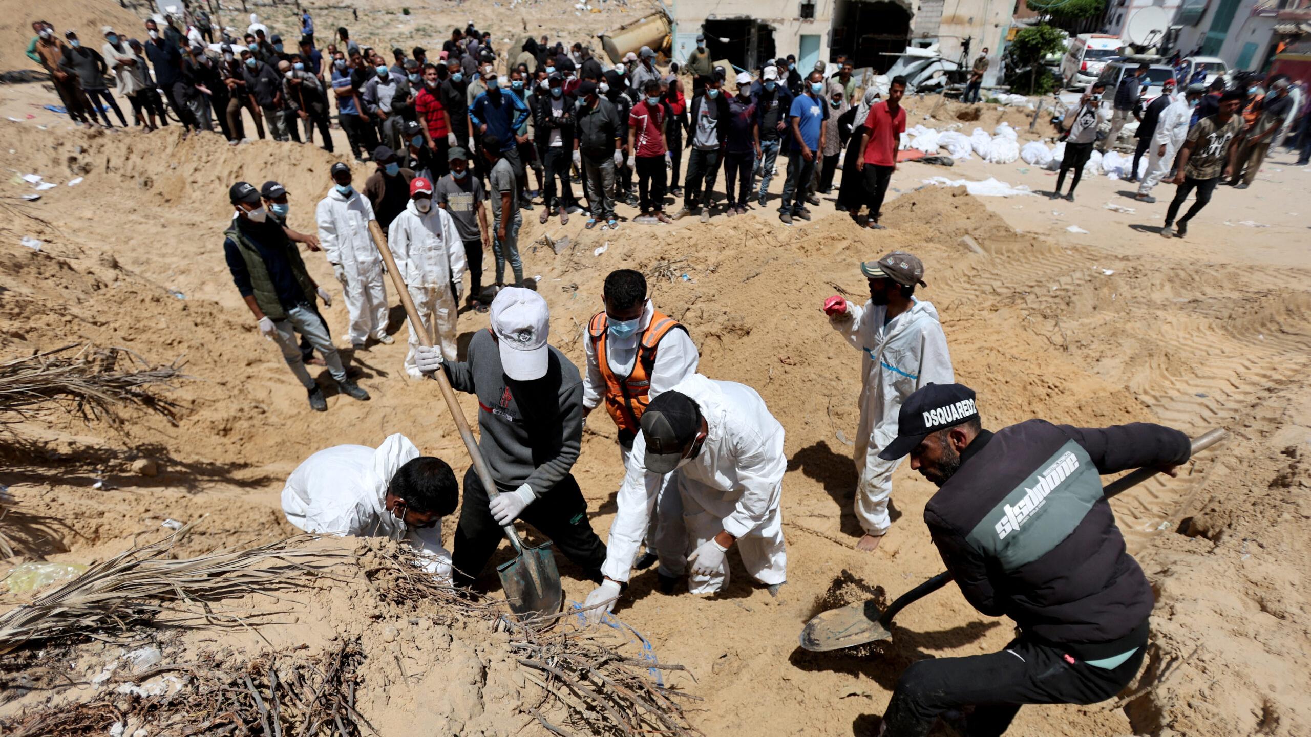 الأمم المتحدة تدعو إلى تحقيق موثوق بعد اكتشاف المقبرة الجماعية في مجمع ناصر الطبي