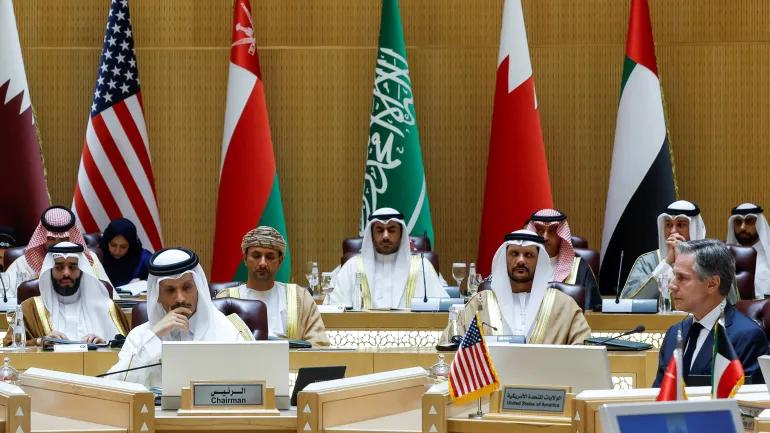 وزير الخارجية الأمريكي يلتقي نظراءه من الخليج وأوروبا في الرياض لبحث التوصل إلى هدنة في غزة 