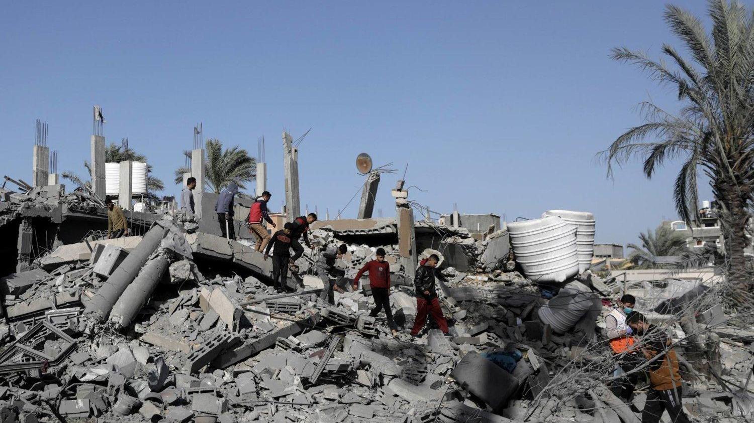 الصحة في غزة: استشهاد 29 فلسطينياً وإصابة 110 آخرين خلال 24 ساعة
