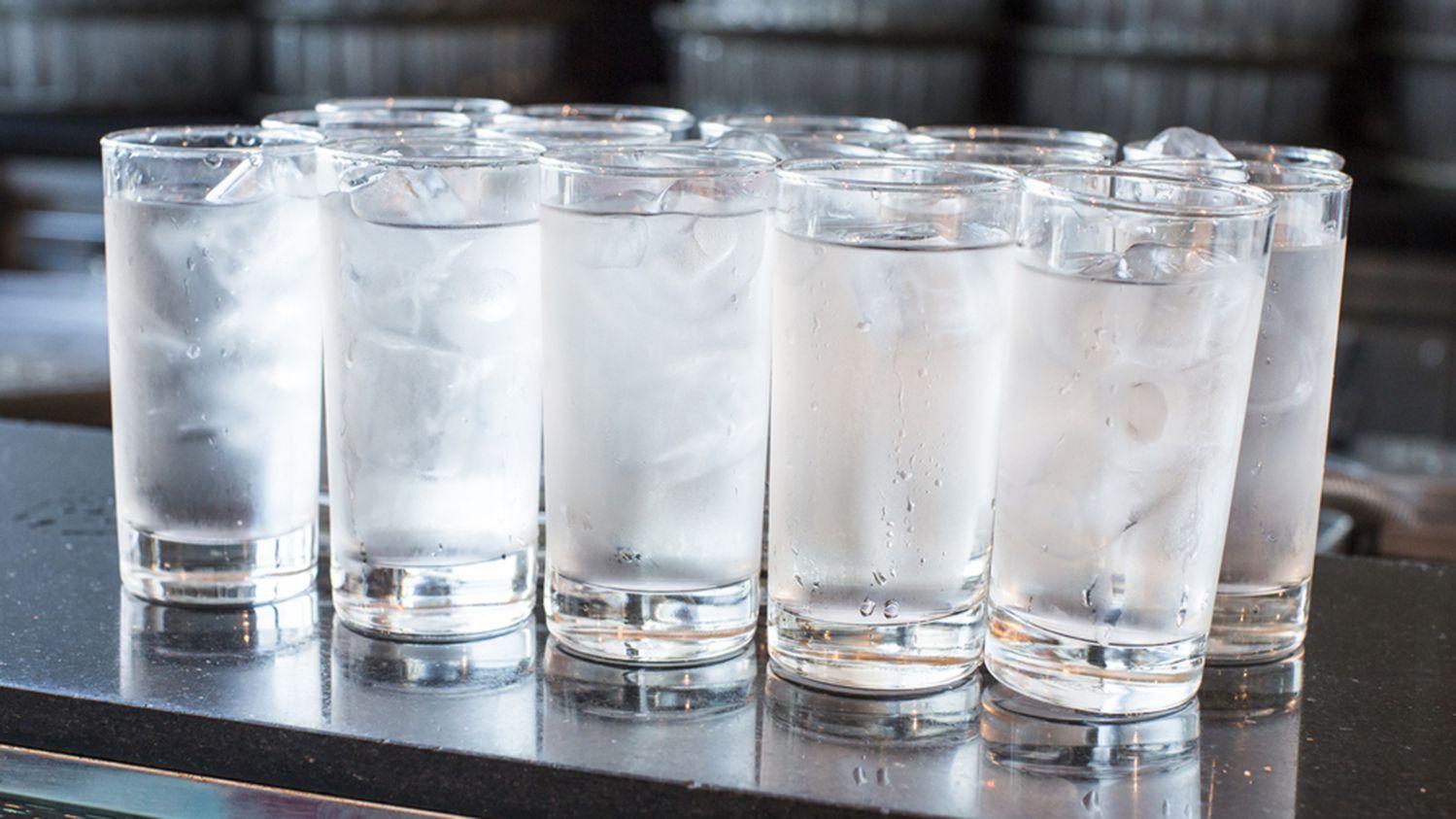 هل يهدد شرب الماء البارد صحتكِ؟