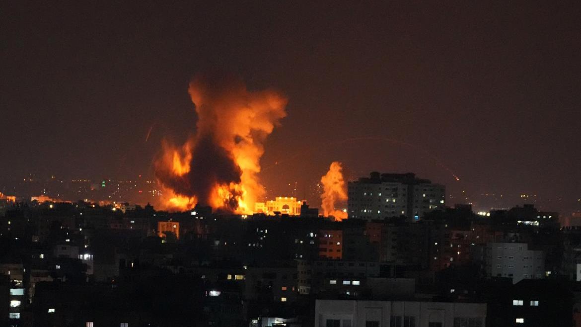 تواصل العدوان الإسرائيلي على قطاع غزة لليوم الـ 293 على التوالي